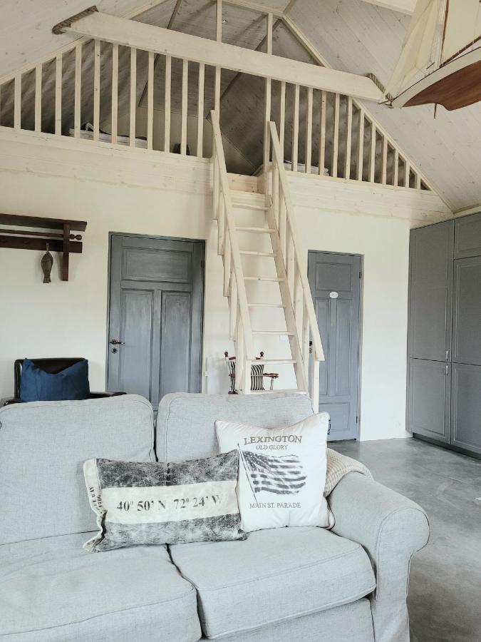 Villa Litet Hus I Mysig By Naera Havet Ystad Esterno foto